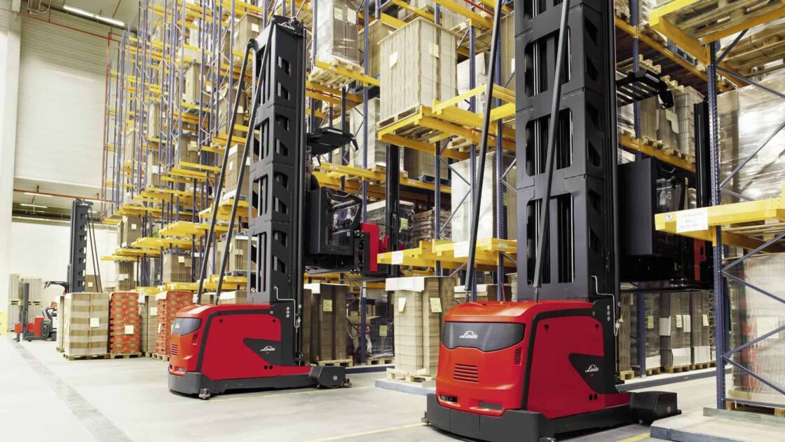 linde-5224-man-down-vna-turret-truck-malaysia-1